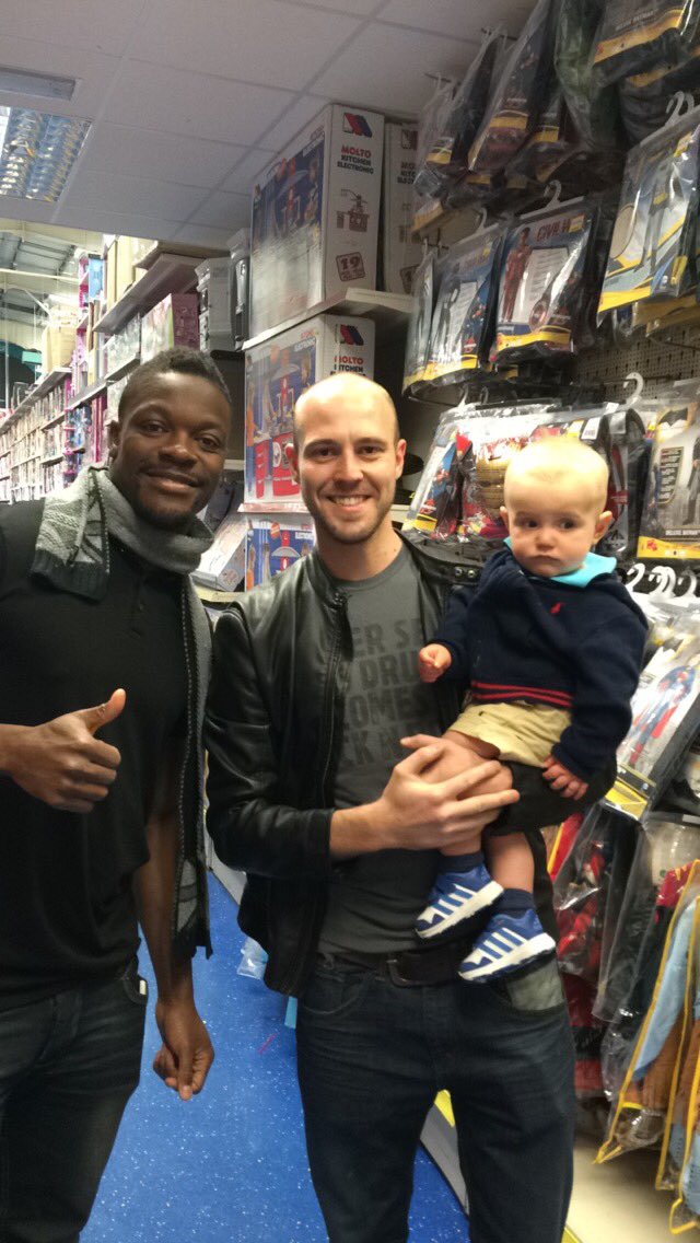 slackcam's tweet image. Me and @LamineKone_23 on dad duty in smyths toy shop, #topbloke #teamKone #survival #safc