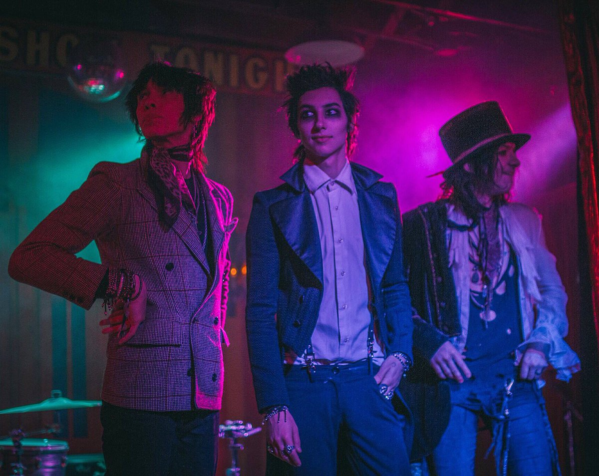 PalayeRoyale's tweet photo. Weekly YouNow's will begin next week. #PalayeRoyale https://t.co/VVE53oYXAP