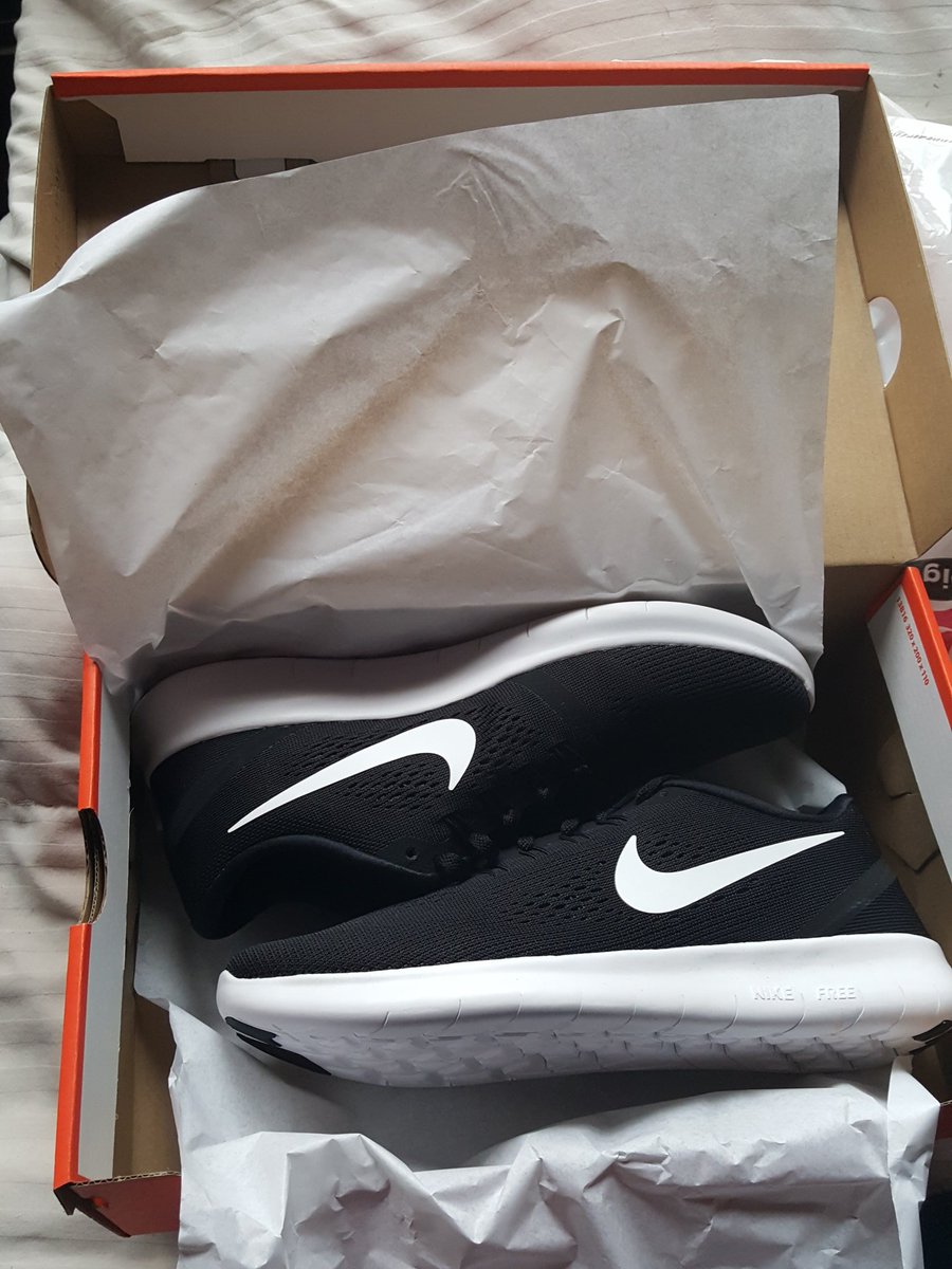 HariJaja_Barbie's tweet photo. B-Day gifts still!  😍 #BaeDayGift #Nike #NikeFree https://t.co/YVdUL2AWk8
