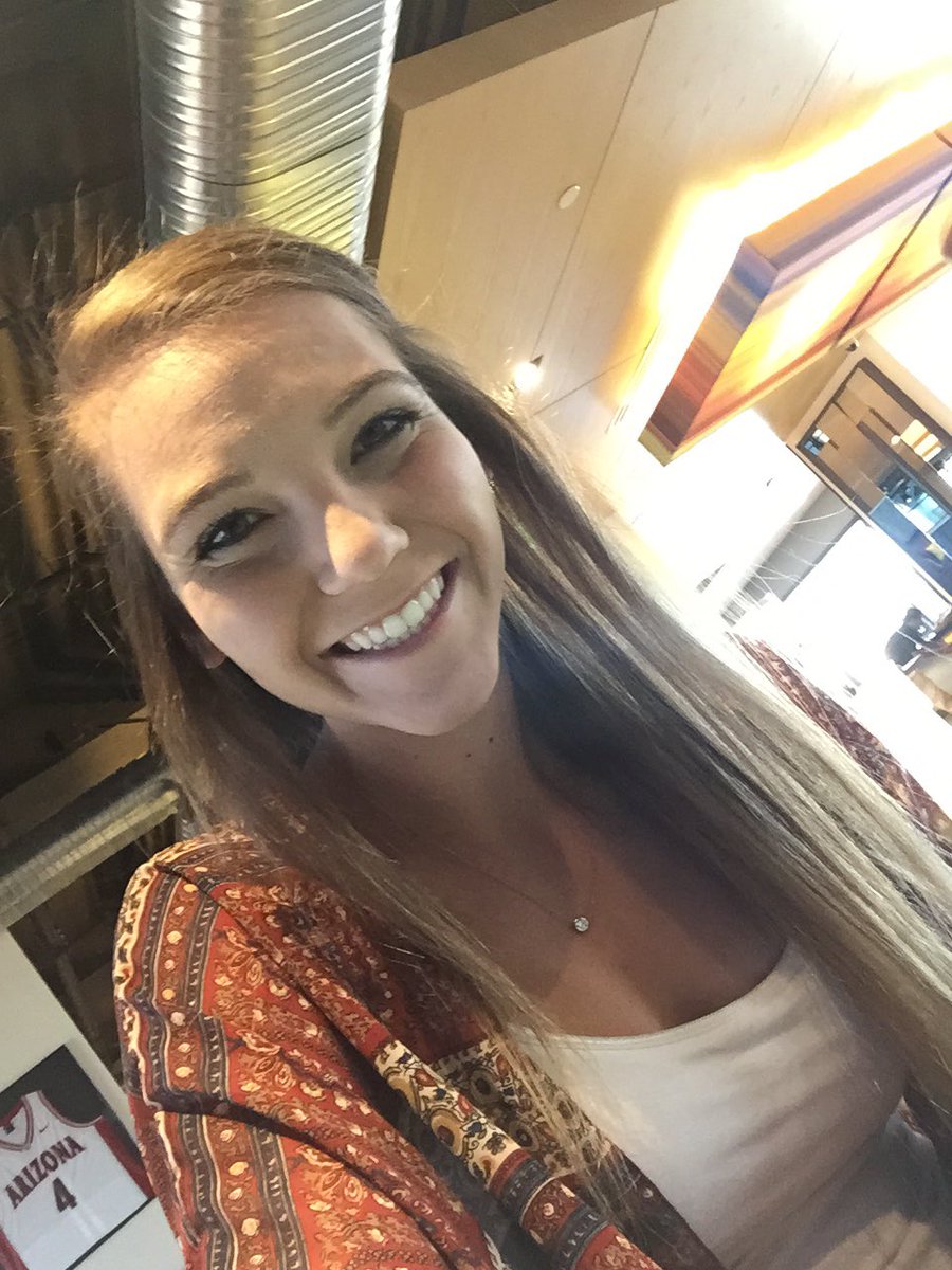 BrianneTurnbull's tweet photo. Wishing I still had my long hair 😢 #pleasegrowfaster https://t.co/zOzq6i6PDA