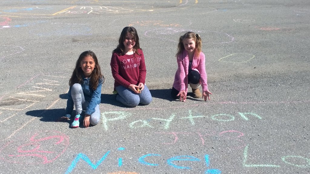 JarvisJets's tweet photo. Mental health week, chalk talk at JPS. Positive and encouraging messages for all. #bewell #gedsb https://t.co/UunjThCUJG