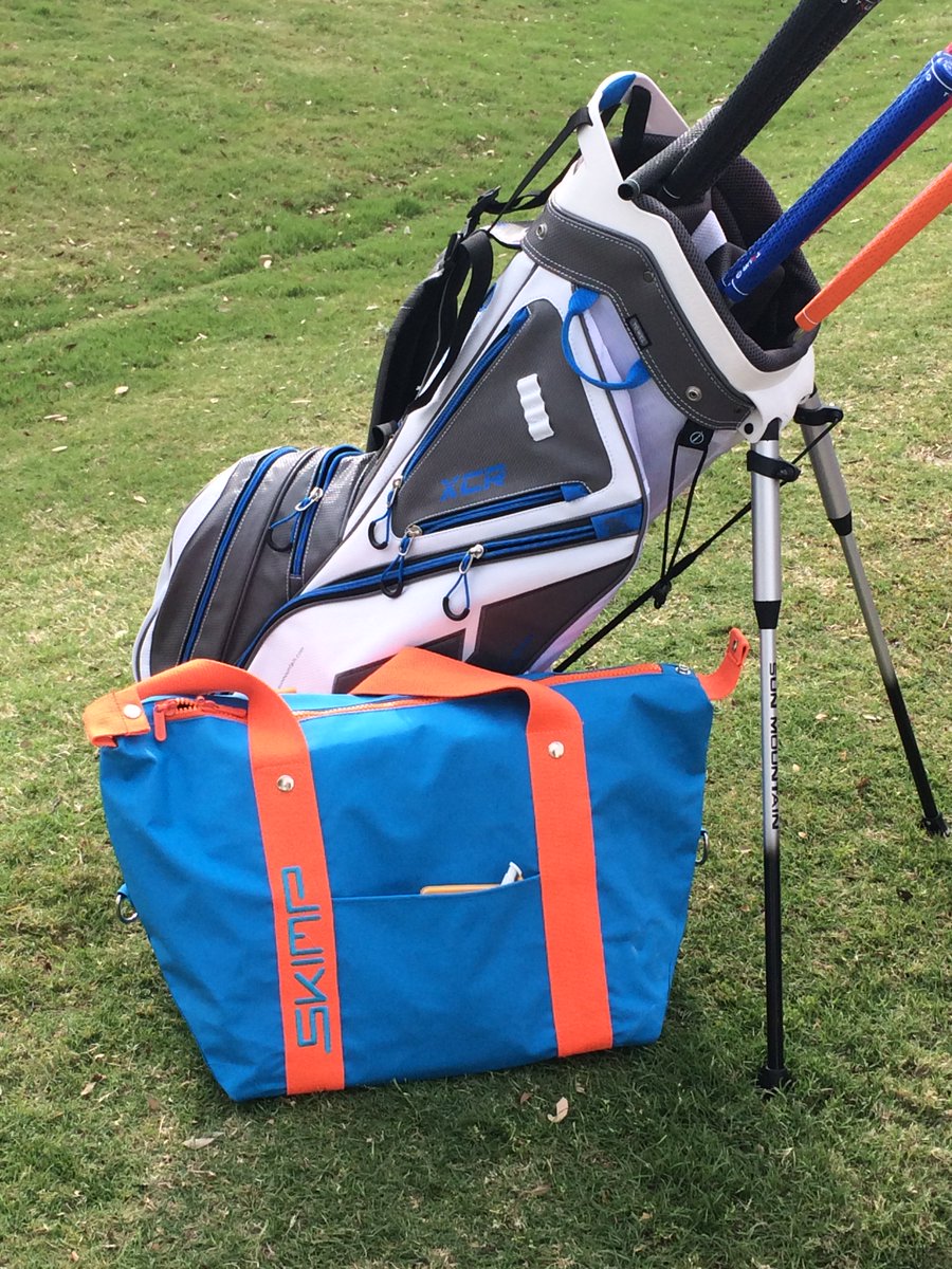 The Nomade makes an appearance on the golf course! #TourG #skimp #welovecolor #golf