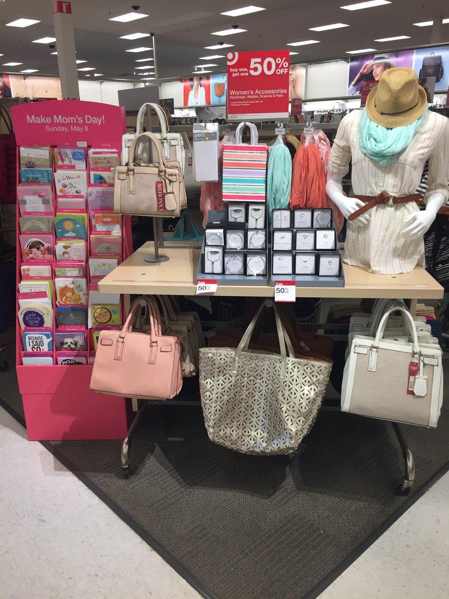 EClancy__'s tweet photo. T1208 one stop shop for Mother's Day! #BOGO #D247BloominSales @SLicad @merklausner https://t.co/qB7J9vqXFB
