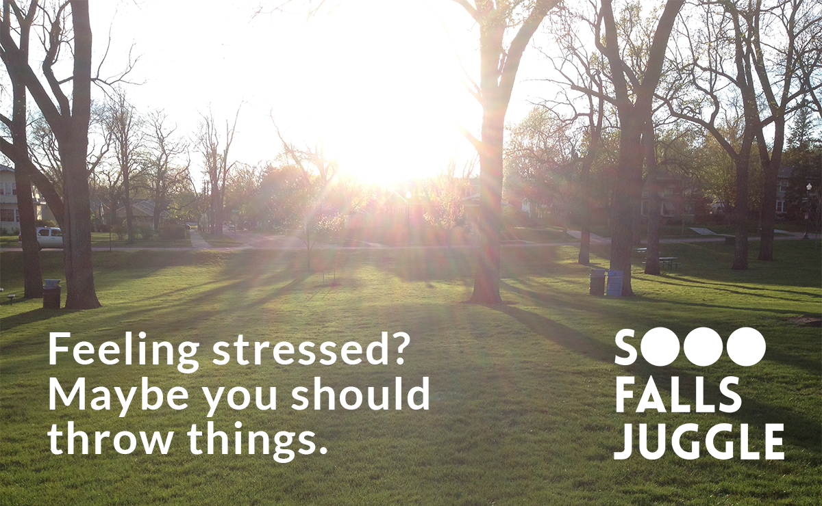 SoooFallsJuggle's tweet photo. Come #juggle at McKennan Park, Wednesdays at 5:30!
#ComeThrowStuff #hifromSD #SiouxFalls https://t.co/5PqQEkANi5