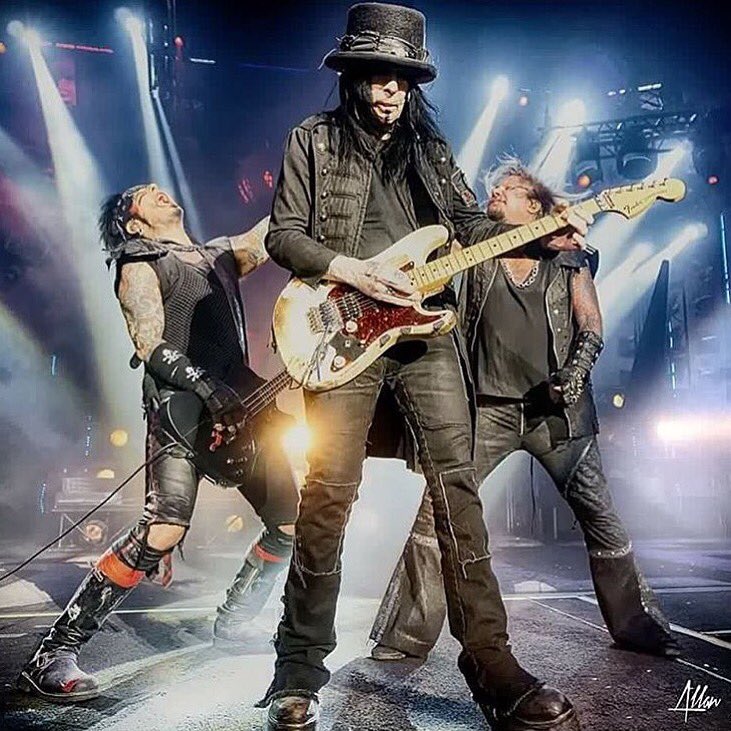 Mötley Crüe Fan Club tweet media