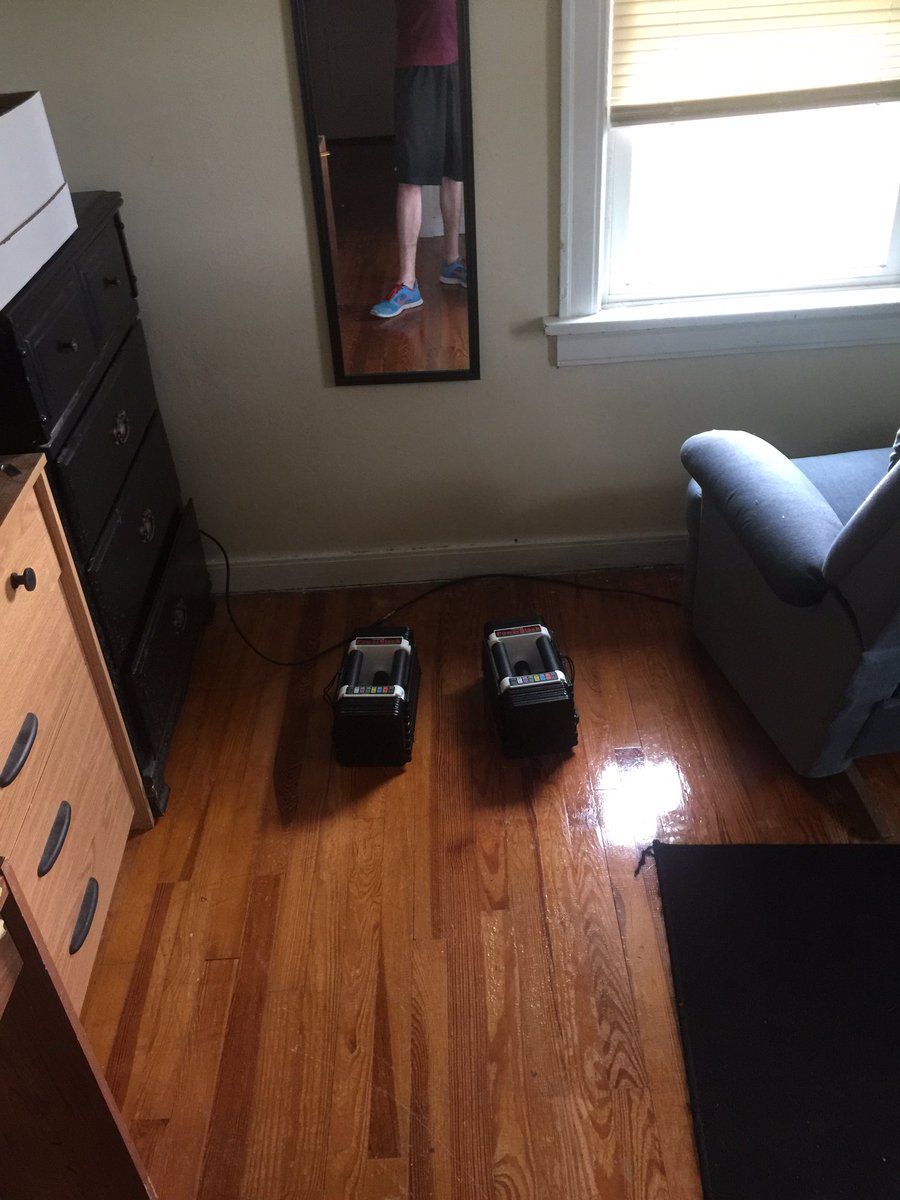 ale_eagles's tweet photo. Now accepting membership into our new exclusive weight room! #nicearea #41Lift #MembershipDuesStartNextMonth https://t.co/N94XkBfvaV
