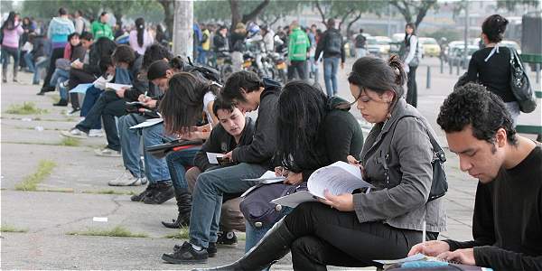 Citytv's tweet photo. Todo lo que debe saber sobre la ley de empleo joven y libreta militar https://t.co/mN5aTMrlP9 https://t.co/xs5M0KU1gE