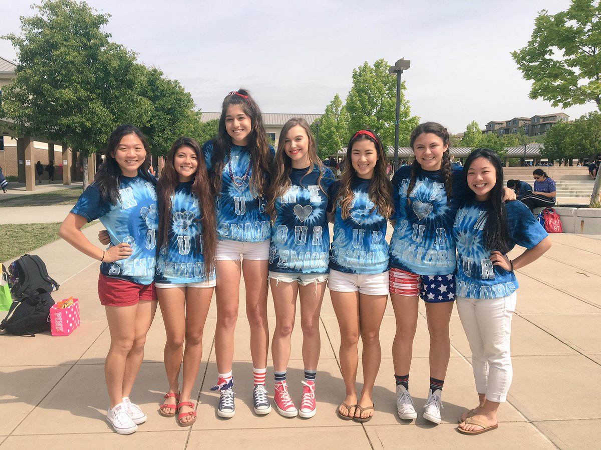 mickss98's tweet photo. SENIOR NIGHT WOOHOO! Come support women's lax tonight vs Dublin @ 6:45 pm💙💙 #dvlax https://t.co/YWiimCY09C