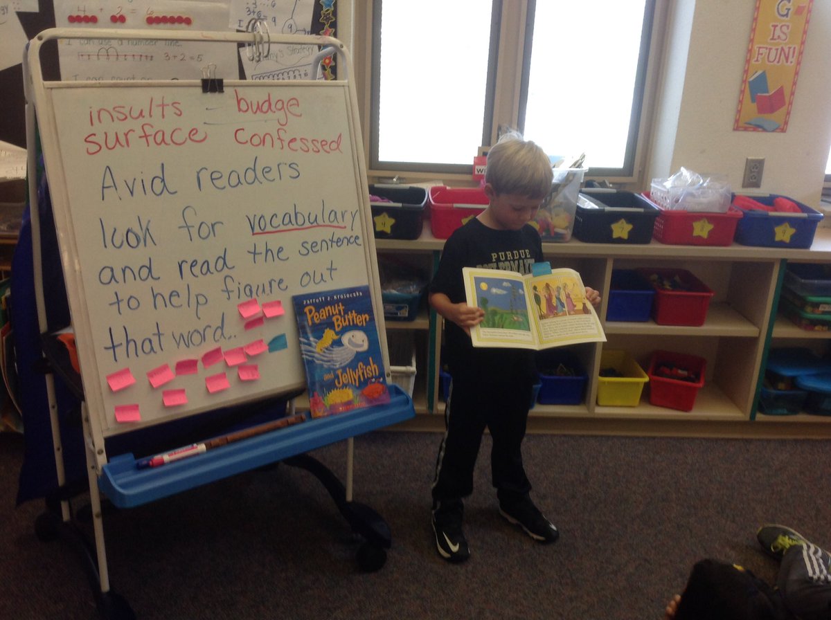 emilygreinke's tweet photo. Sharing vocabulary we learned during readers' workshop today... #usingcontextclues @HPEPatriots #readingrocks https://t.co/Kk0lw7Hezu