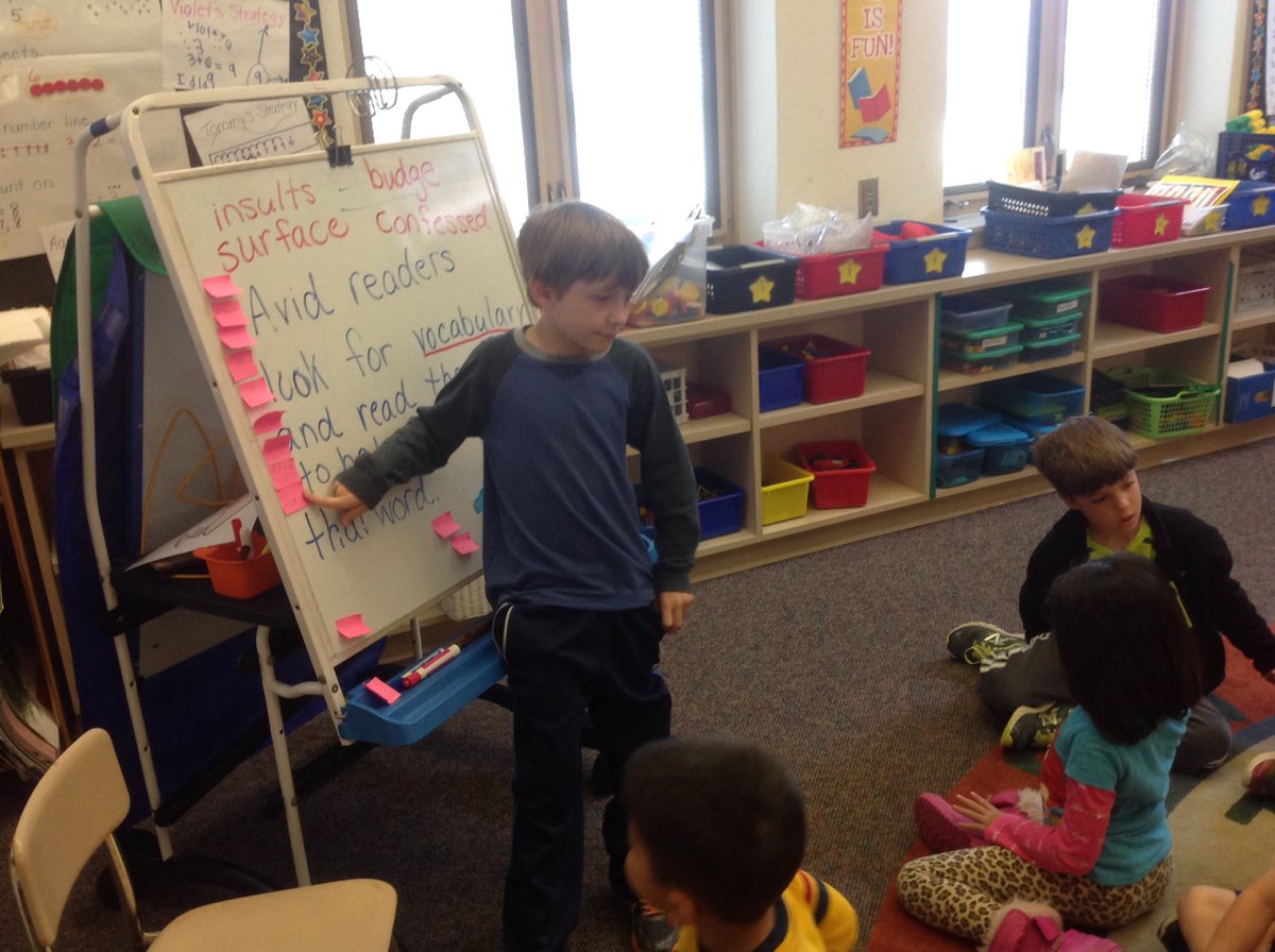 emilygreinke's tweet photo. Sharing vocabulary we learned during readers' workshop today... #usingcontextclues @HPEPatriots #readingrocks https://t.co/Kk0lw7Hezu