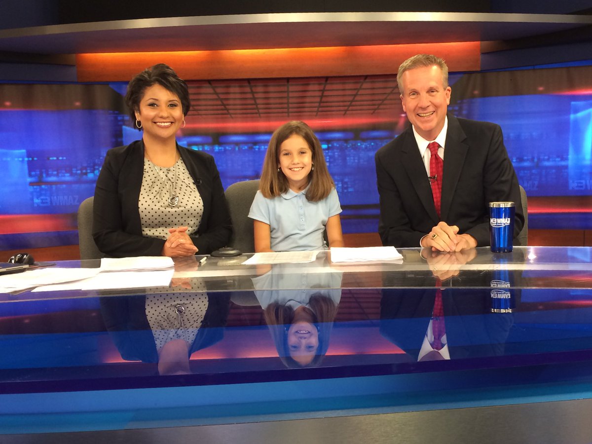 cwebbhamlin's tweet photo. Maybe a future anchorperson. Thank you for welcoming us! #13wmaz @Frank_Malloy @Wes_nship @LoriJohnsonWMAZ https://t.co/QiO9WYc3HC