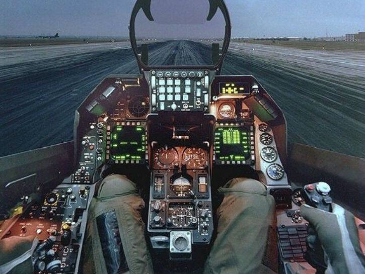 f 16 fighter jet cockpit