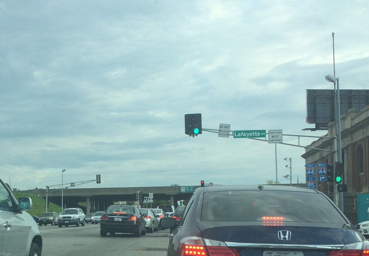 MatulaSpatoola's tweet photo. @MoDOT please resync the lights at Jefferson &amp; 44 https://t.co/MnziJi0IMI