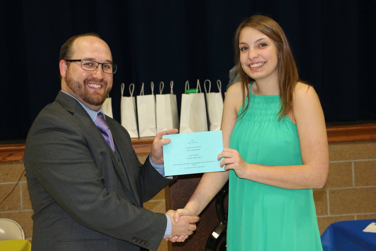HtrsTruths's tweet photo. Congrats Lexie Schuster. Honored with the Jill Spears Instrumental &amp; Vocal Award. #titanpride https://t.co/4JjKzHyI8N