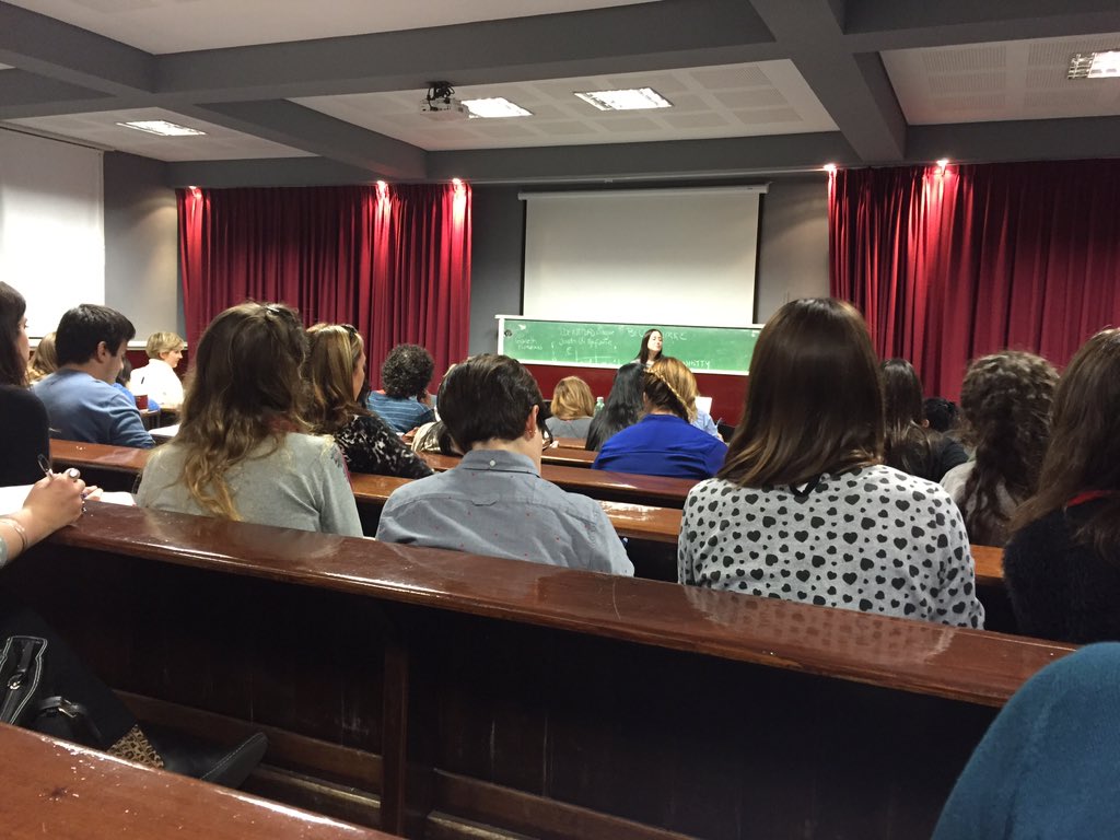 saamilito's tweet photo. Cursando #Clase3  #ComunicacionesInternas  #UBA @VanesaRosenthal https://t.co/PxxK1JK95i