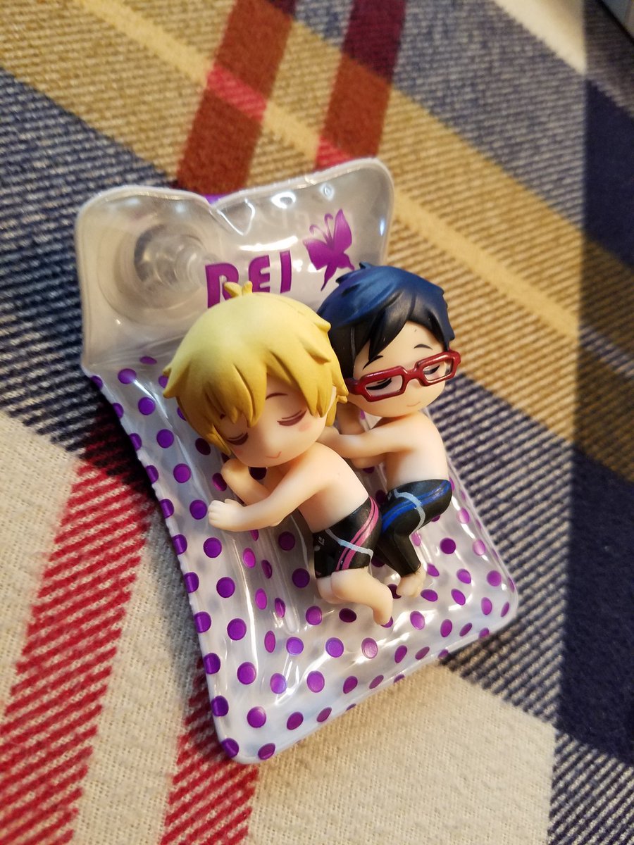 nikkichanprada's tweet image. Look how fucking cute this is!!!