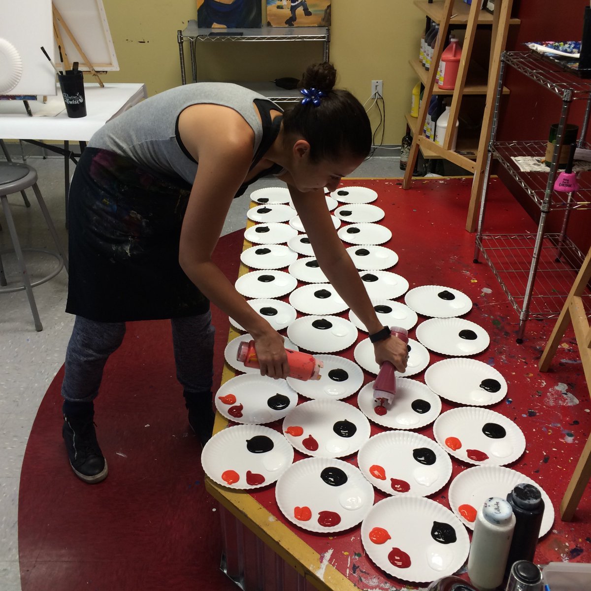 Adoption_Friend's tweet image. Having so much fun at #GiveDayTampaBay Painting with a Twist!