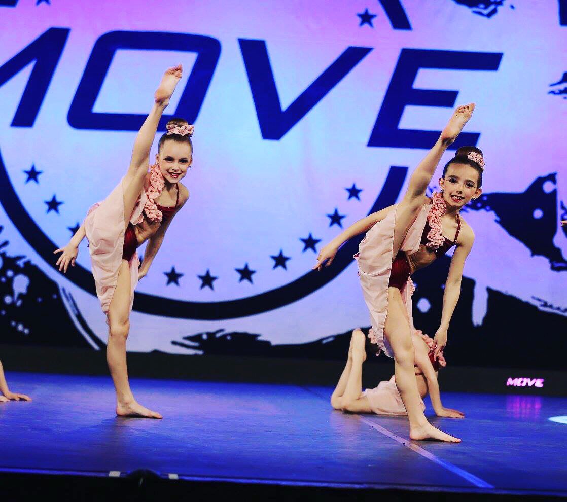 DX_dancers's tweet photo. #tilttuesday https://t.co/fCfkJpsTAH