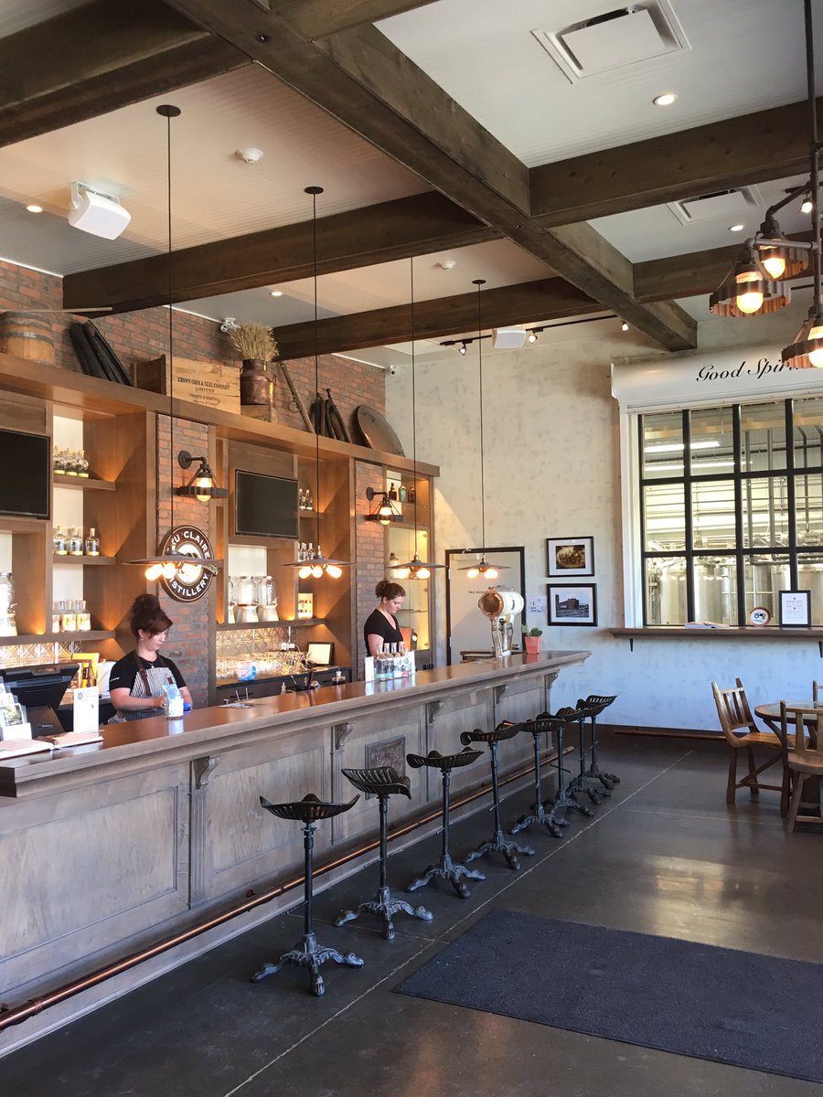 FoodH2Owell's tweet photo. @herroyalopinion @EauClaireCraft was at the Distillery today sampling #springequinox for cocktails for #rootstockab https://t.co/RL48xGciDh