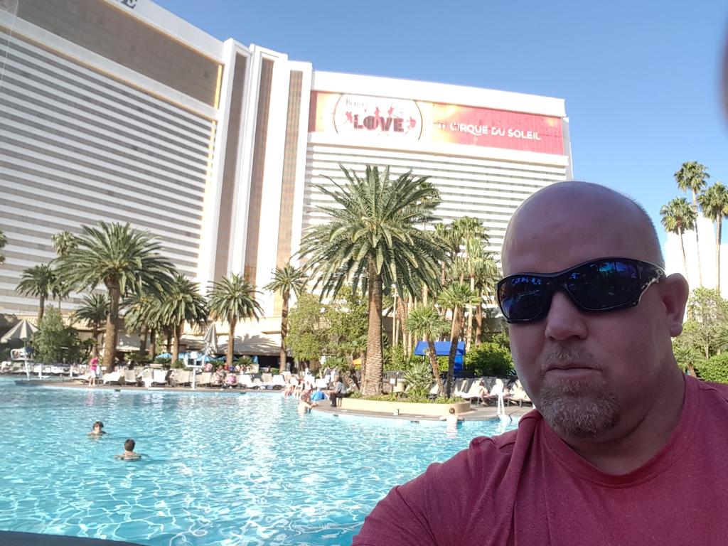 ScottCrawfordKS's tweet photo. @KMD789 It is definitely not the same here @TheMirageLV without you. #flyhere https://t.co/nN8GNgF97M