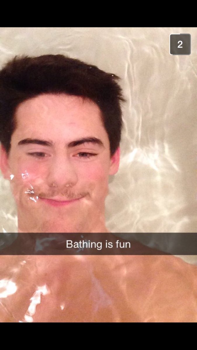 Deeceguyty's tweet photo. Happy Birthday to my old liney!!! @nathangelsinger 🎉🎉 https://t.co/bwRbOYdEIC