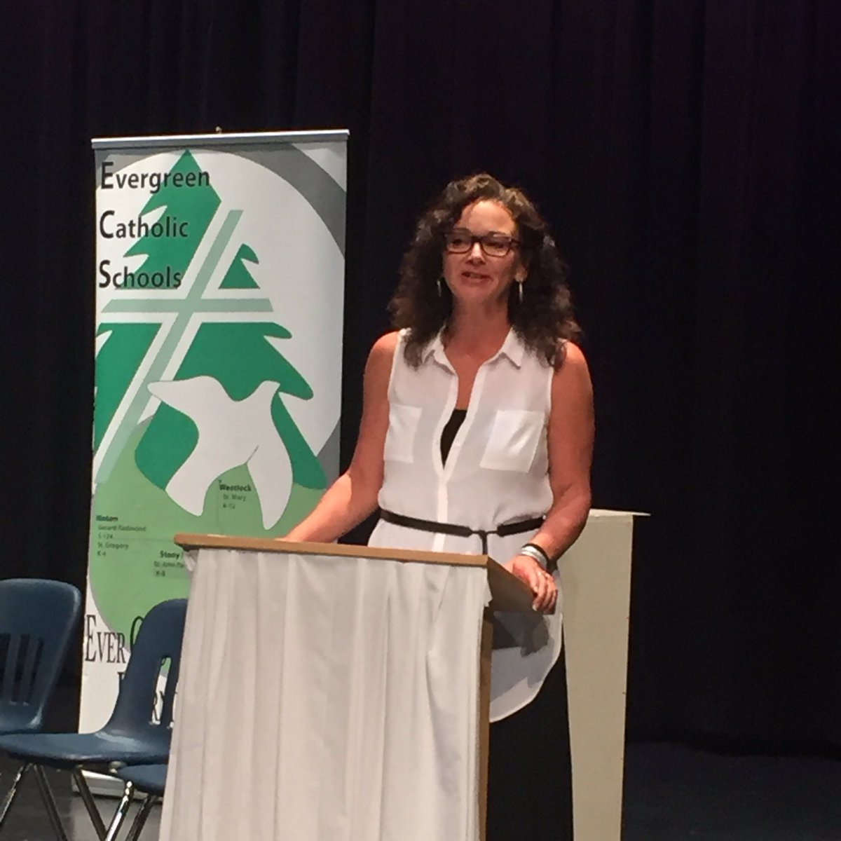 CVaselenak's tweet photo. @sheilachauvet at final #VTRA protocol signing in Westlock. All #ECSRD schools now have VTRA. Thanks Kevin Cameron! https://t.co/tv7nOQeR8U