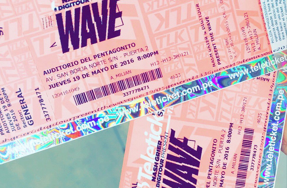 lalegshka_Y's tweet photo. #WaveUpgrade #TheWaveTour I can not believe I love you ❤️ @Nashgrier @DigiTourEspanol https://t.co/pqWL8k9GmS
