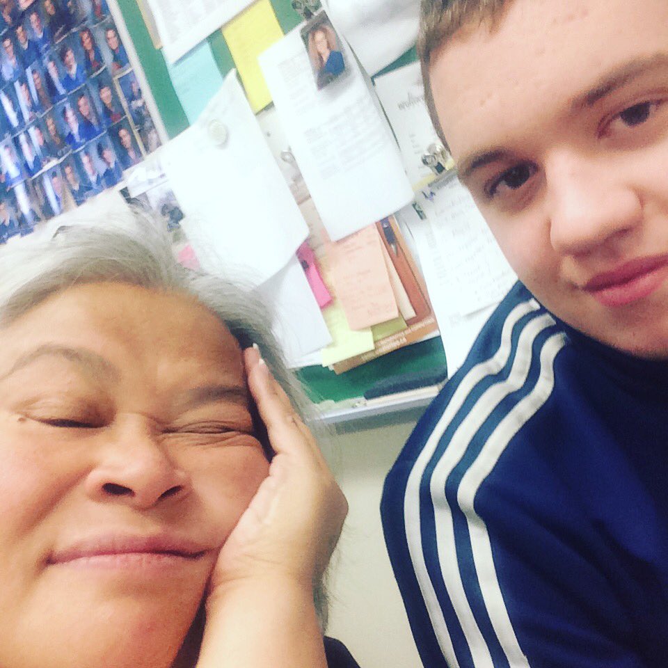 RolyneButler's tweet photo. Current mood: chill #apcalculus https://t.co/wV1mkF7qB0
