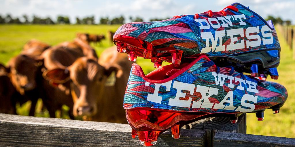 adidasFballUS's tweet photo. Texas now, Texas forever.

Cop the adizero 5-Star 5.0 'Texas' cleat: https://t.co/5l94MYxcdv

#Cleathead #teamadidas https://t.co/XwMVOg2vNn