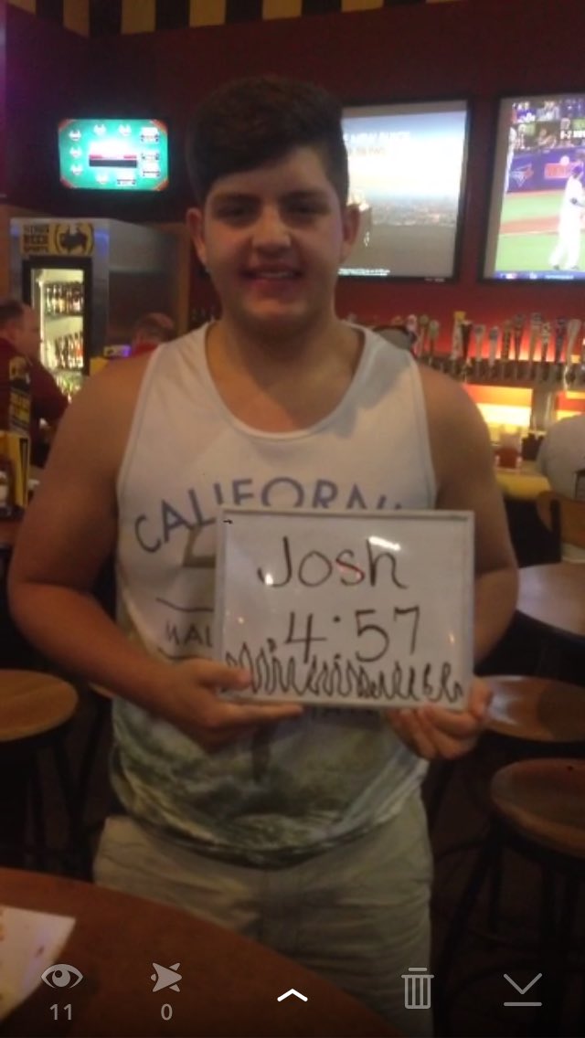 Josh_ramirez15's tweet photo. Well now I can say I accomplished this challenge! #12wings in #6minutes https://t.co/1a9Ofed1Ak
