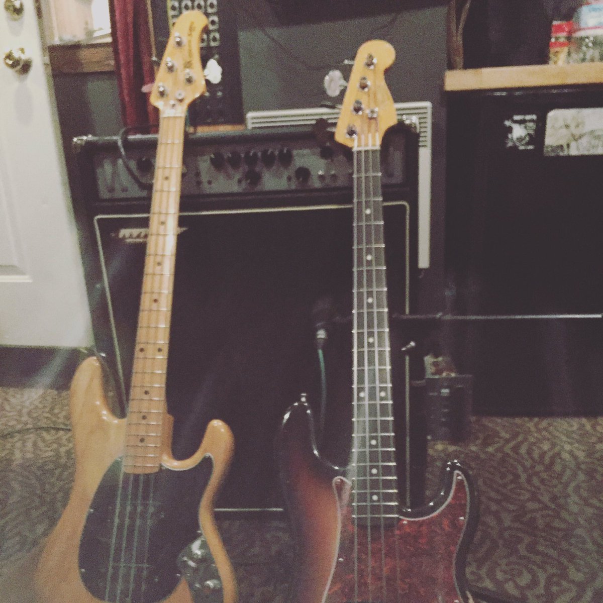 <a href="/DSugarmakers/">DannySugarmakers</a> in the studio! This cheers me up; basses waiting to be played. House <a href="/ashdownmusic/">Ashdown Engineering</a> amp on. Breathe.