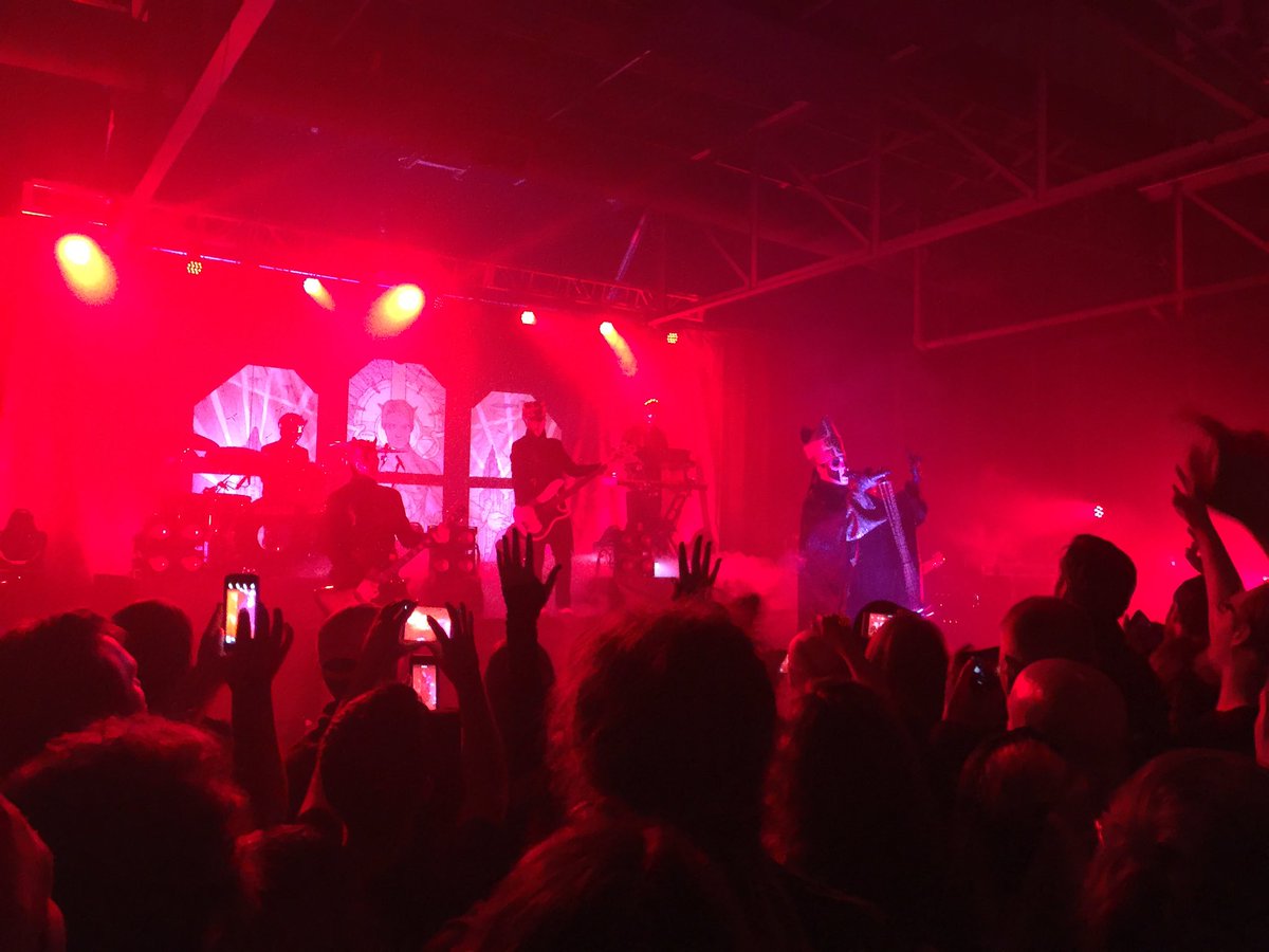 frightwares's tweet photo. @thebandGHOST Great Show in Nashville https://t.co/k8YtOBL7Rf