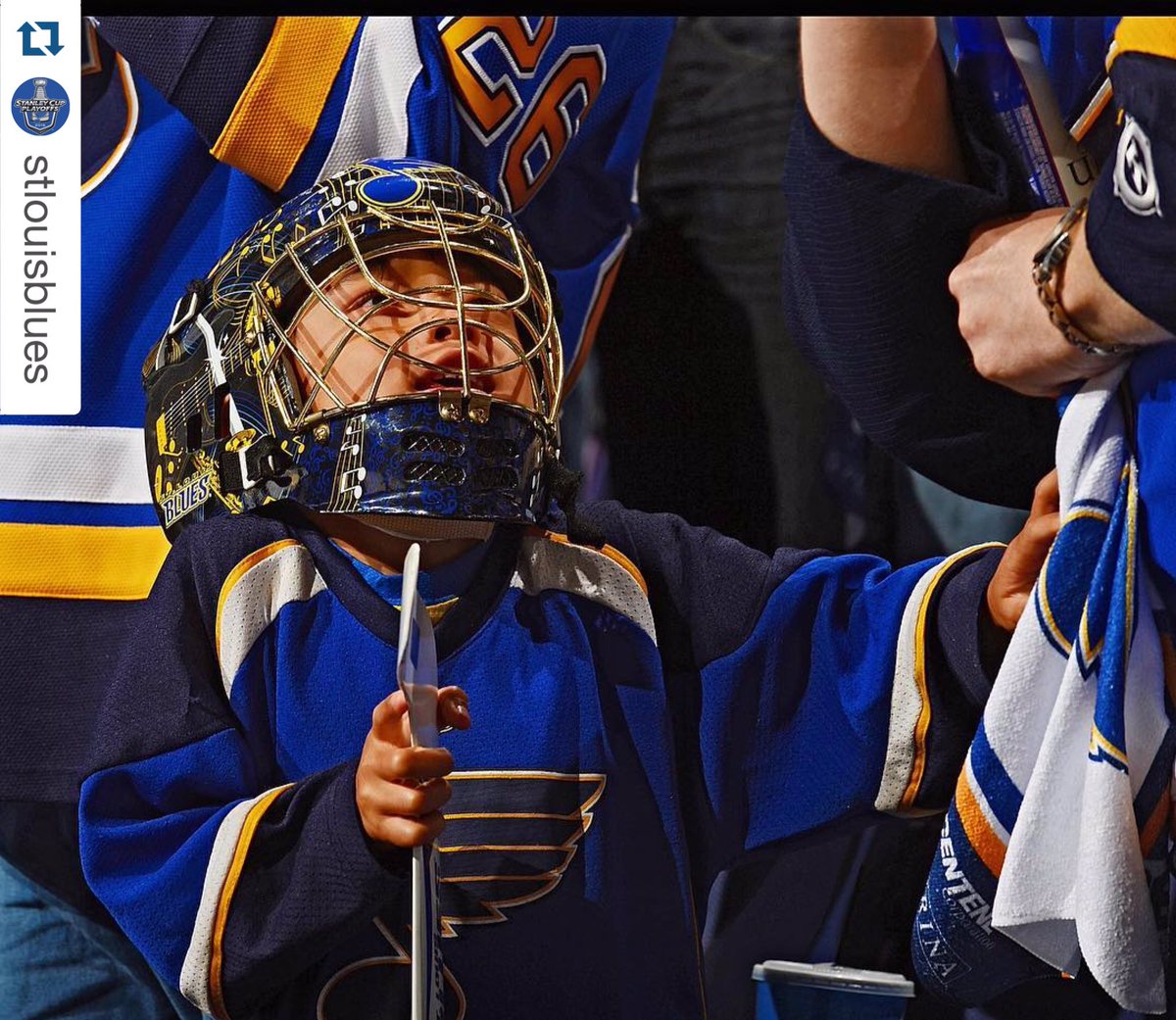 JeffCurryPhoto's tweet photo. #Repost @stlouisblues
Ready for playoff hockey. #stlblues #WeAllBleedBlue #OurBlues #TinyMoose #NHLPlayoffs https://t.co/70SYr0DQVl