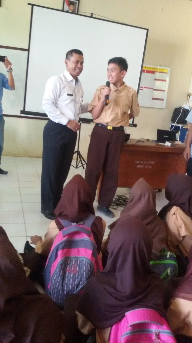 MCAP_Depok's tweet photo. Pak @fitriawansumadi berikan kuis ttg Kota Depok dan Internet sehat. @IdrisAShomad @pradi_supriatna https://t.co/0UpdEvlvFt