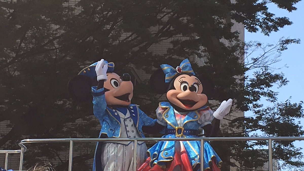 のうぢ 福岡どんたくにて ディズニーキャラクター達が