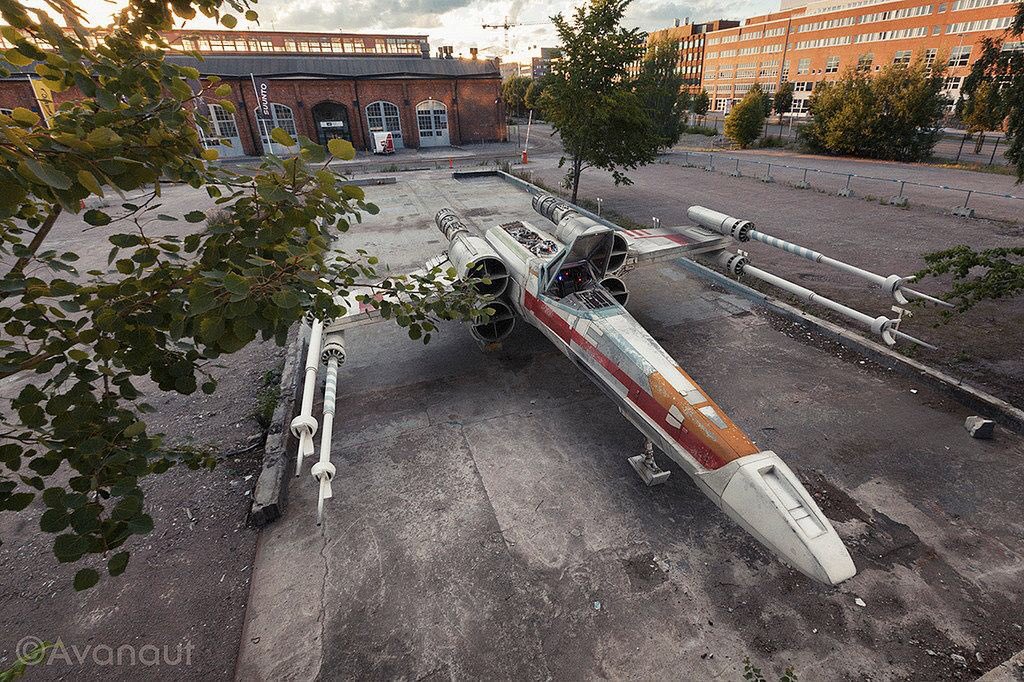 unfoundhouse's tweet photo. Just an abandoned xwing fighter in a car park...
#MayThe4thBeWithYou https://t.co/470ImTvhs5