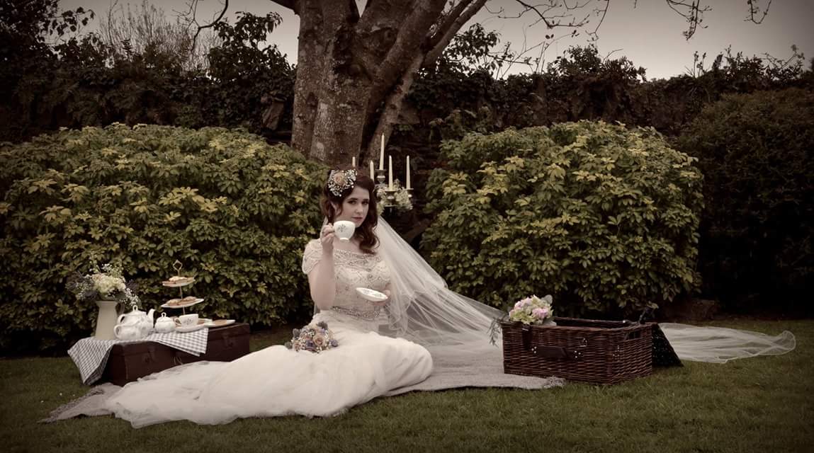 bruckshaw76's tweet photo. Wedding photographer  #plymouth #devon #cornwall #engaged # vintage #teaparty https://t.co/HugXFsuana