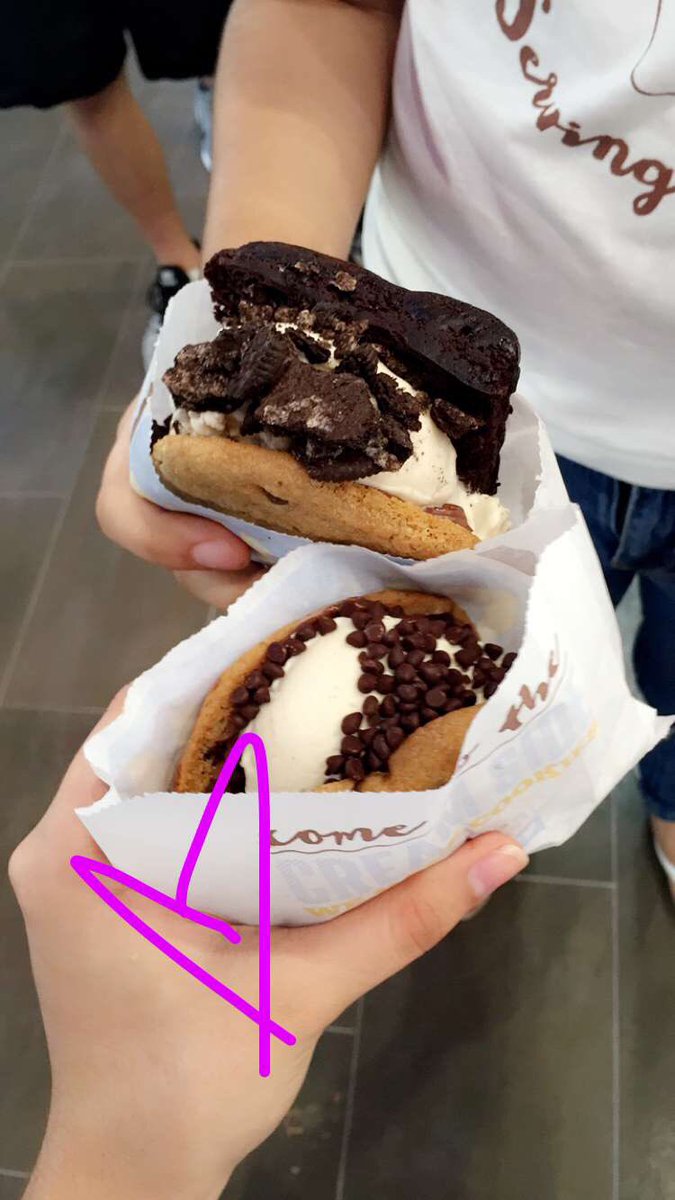 mariajaraamillo's tweet photo. 10/10 time today at #CreamAventura! Don't forget to stop by this Saturday for a FREE ice cream sandwich 🍪💖 https://t.co/qFN3zdAl9V