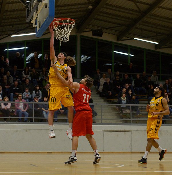 StTBasketball's tweet photo. HE'S BACK IN THE USA! @Paddy_Cakes10 

Brennan McElroy avg. 10.0 ppg. 8.6 rpg. 3.2 apg. in 1st Season in Germany! https://t.co/kFABSJH2qx