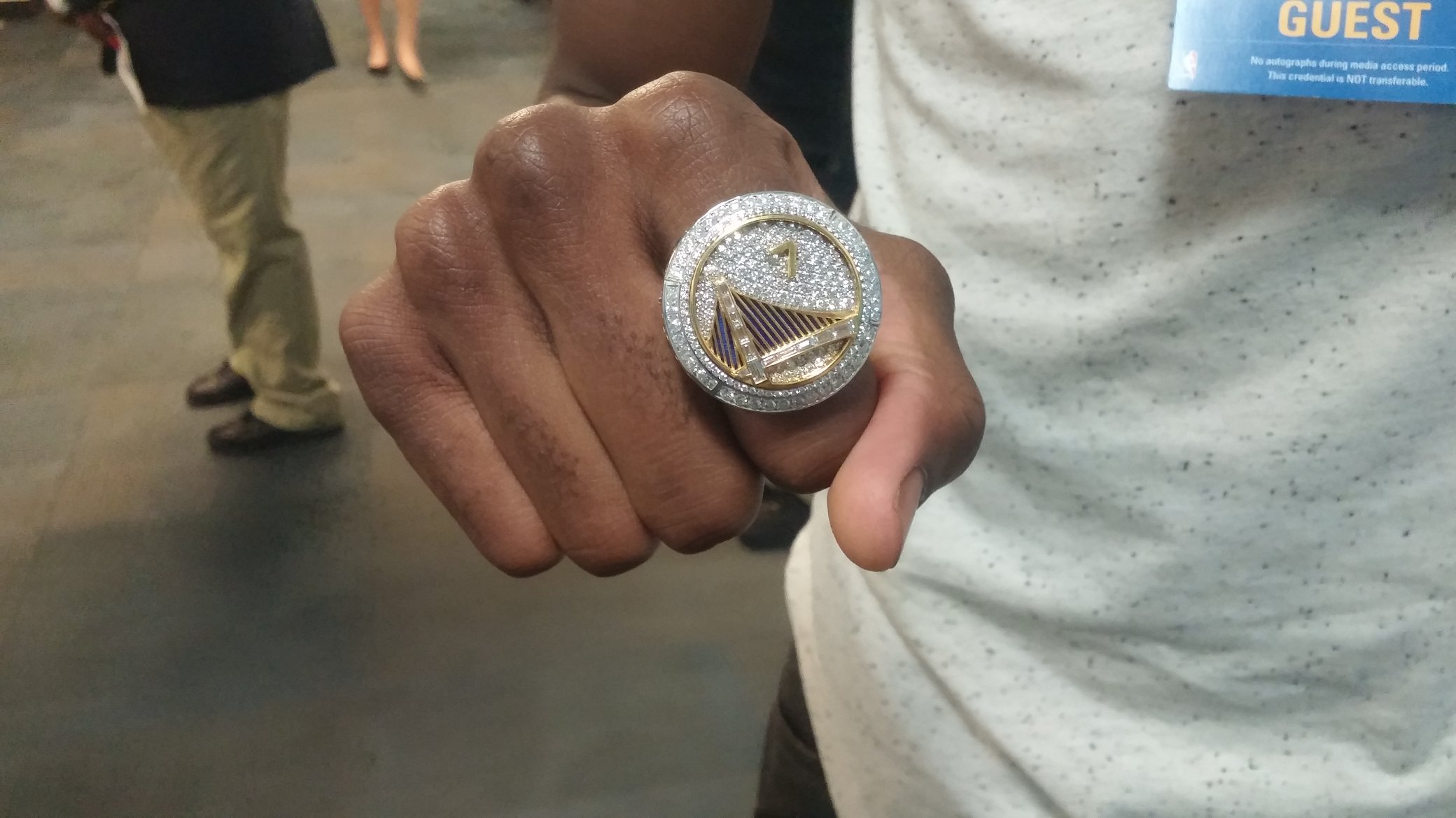 Poor Man s Commish on X Close up of Justin Holiday s championship ring. Warriors https t 3ZfS2jsImL X
