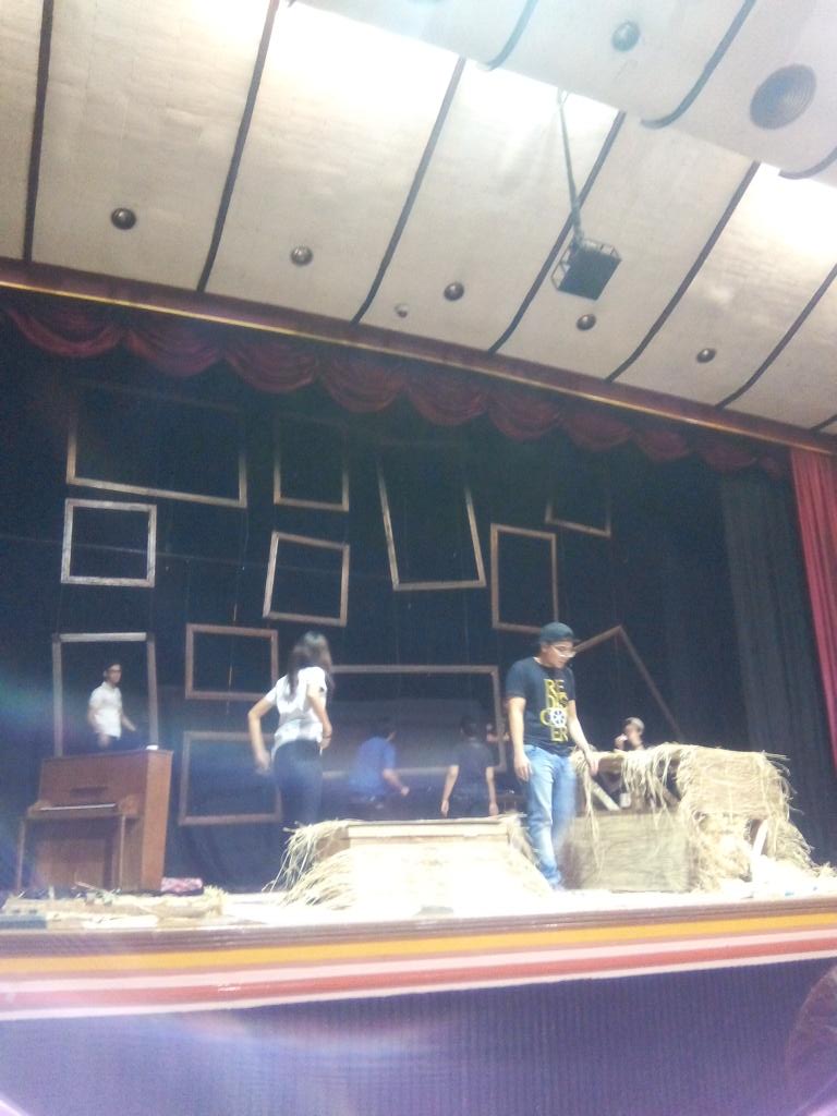 rhafikins's tweet image. lov u design team #SpringAwakeningMDX