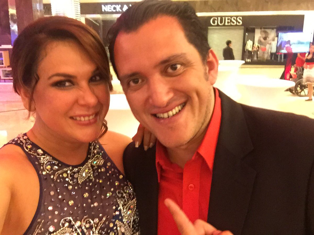 VickyCastilloTV's tweet photo. @teletonguate #30Años @mariodavidfr @eltalJosEduardo https://t.co/i1ag0TtkTd