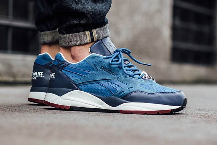 snkrfrkrmag's tweet photo. Here are the epic 'Blue Spirit' Boltons from the @distinctlife x Reebok colab series!
https://t.co/wnyuGwx9Oe https://t.co/vS2R65xlJH