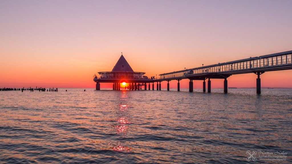 Nolle15's tweet photo. above the water
Seebrücke #Heringsdorf auf #Usedom  https://t.co/WfSXHDicUm https://t.co/EN2D1lvC54