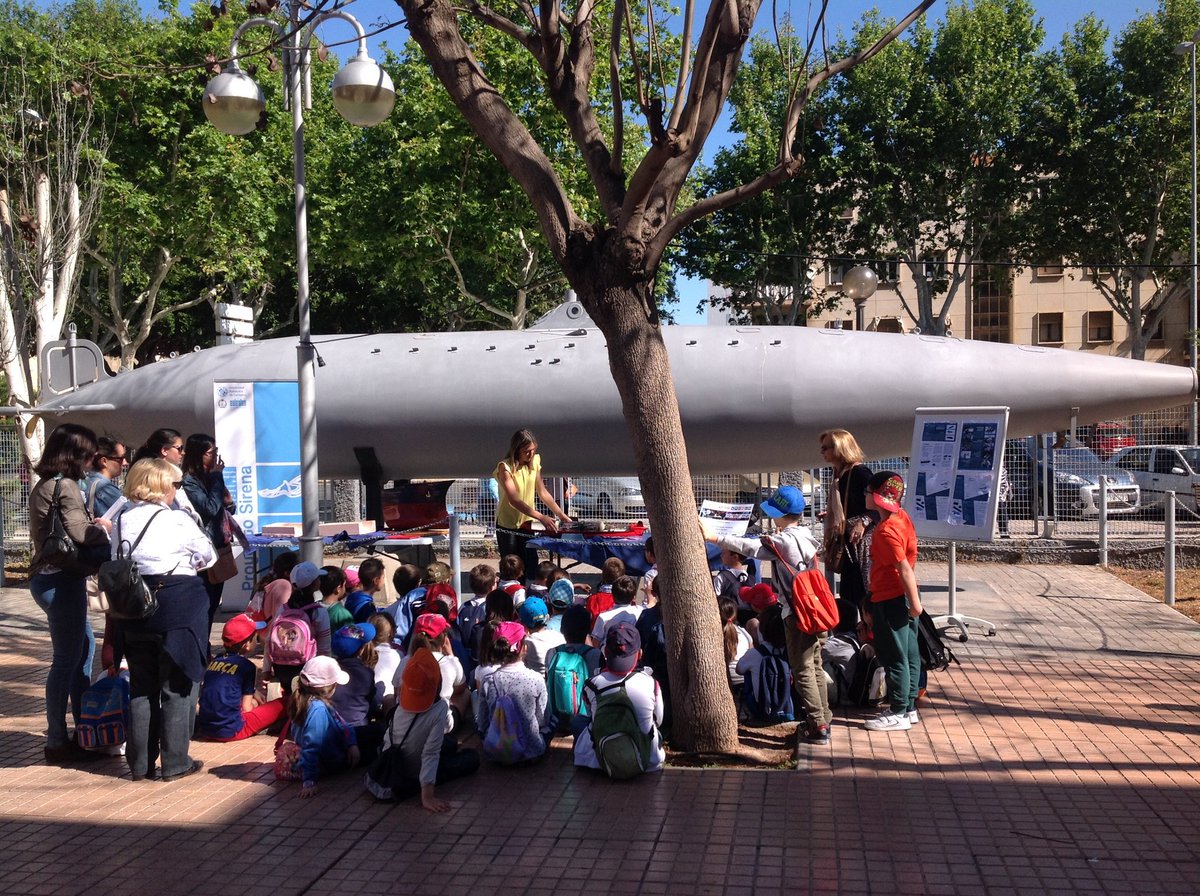 Proyecto_Sirena's tweet photo. ¡En el Campus de la Ingeniería hasta los más peques disfrutando entusiasmados! #CIngenieriaUpct @CI_UPCT https://t.co/ZlPOZPrQGl