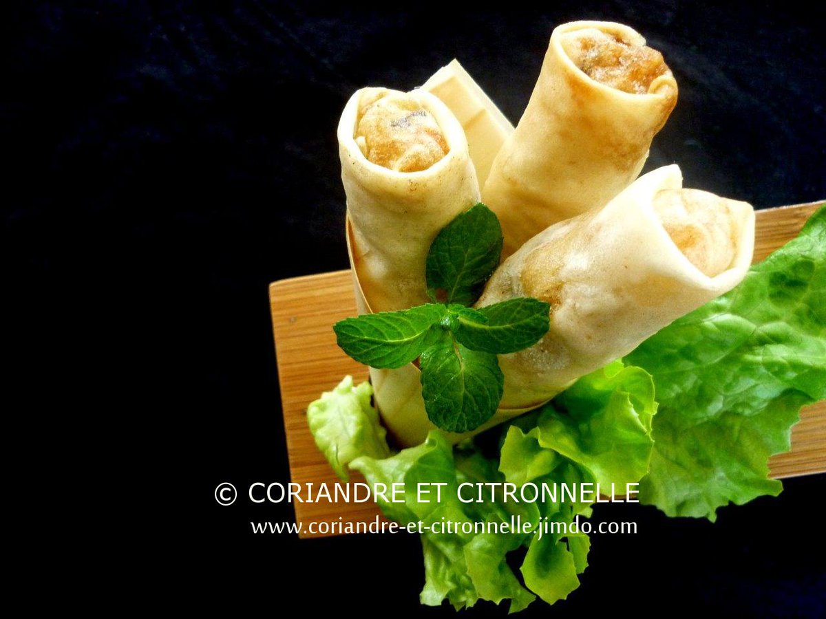 CetCitronnelle's tweet photo. Samedi 7 mai au Food Market, Place Saint Louis, Lyon 7 : #RizBox poulet, #Nataing, #Nems
#DépaysementGustatif https://t.co/otC9otfEVc