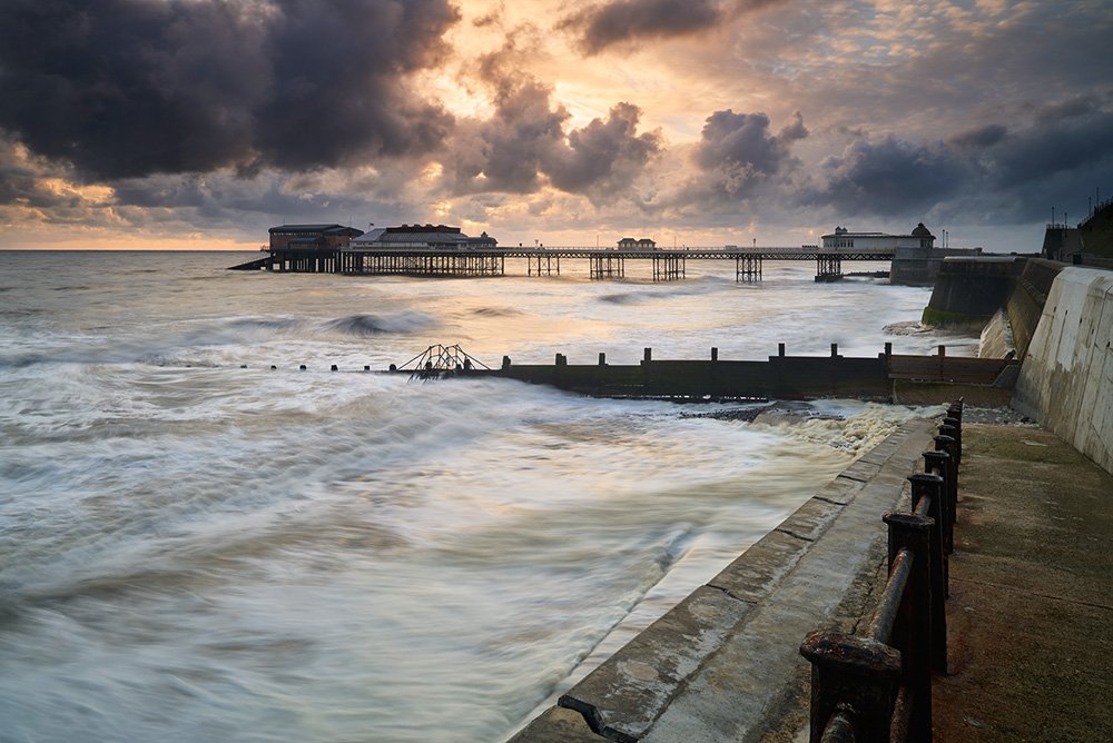 stevendocwra's tweet photo. Sunrise on the #Norfolk #Coast Made nice change being away from the desk #cromer #norfolk #photography #crazyoclock https://t.co/KFD74iUpiJ