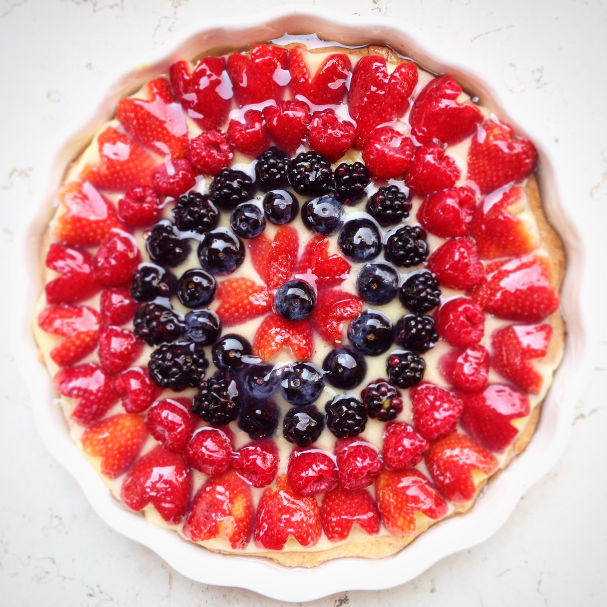 AleZazza's tweet photo. • Fresh Fruit Tart •
#tart #fruitcake #cake #baking #love #strawberry #RaspberryTartDay #blueberry #yummy #yum https://t.co/xETCPjOSbP