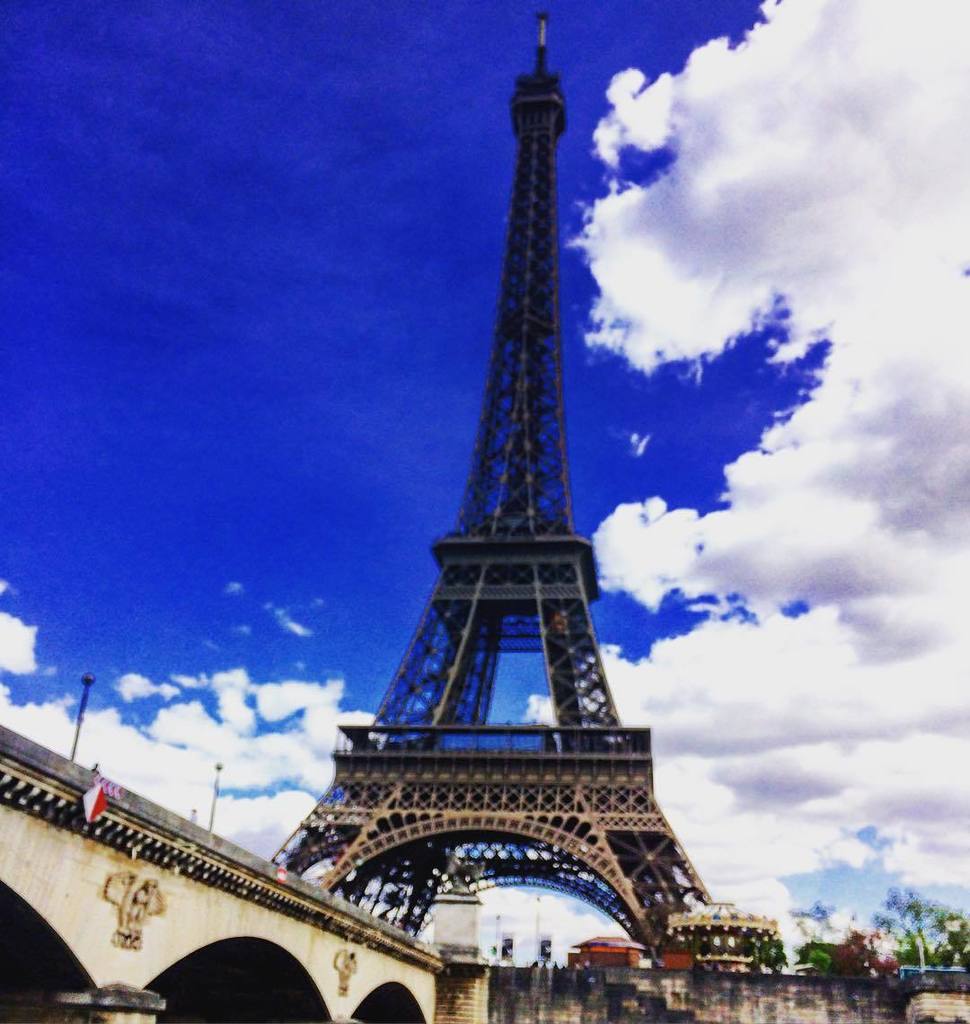 mmeouioui's tweet photo. #effel #effeltower #paris #instaparis #pariseffel #parisphoto https://t.co/f3NECZTVWM https://t.co/VcGJMd7Wql