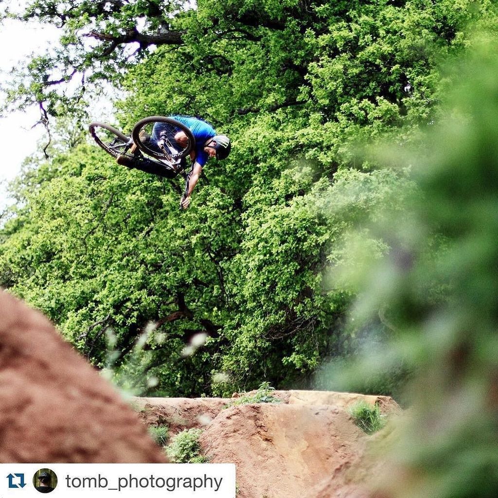 Always great to see @tomb_photography shots of <a href="/samreynolds26/">Sam Reynolds</a> in action @s4p_bikepark #Rep… ift.tt/21vAjG0
